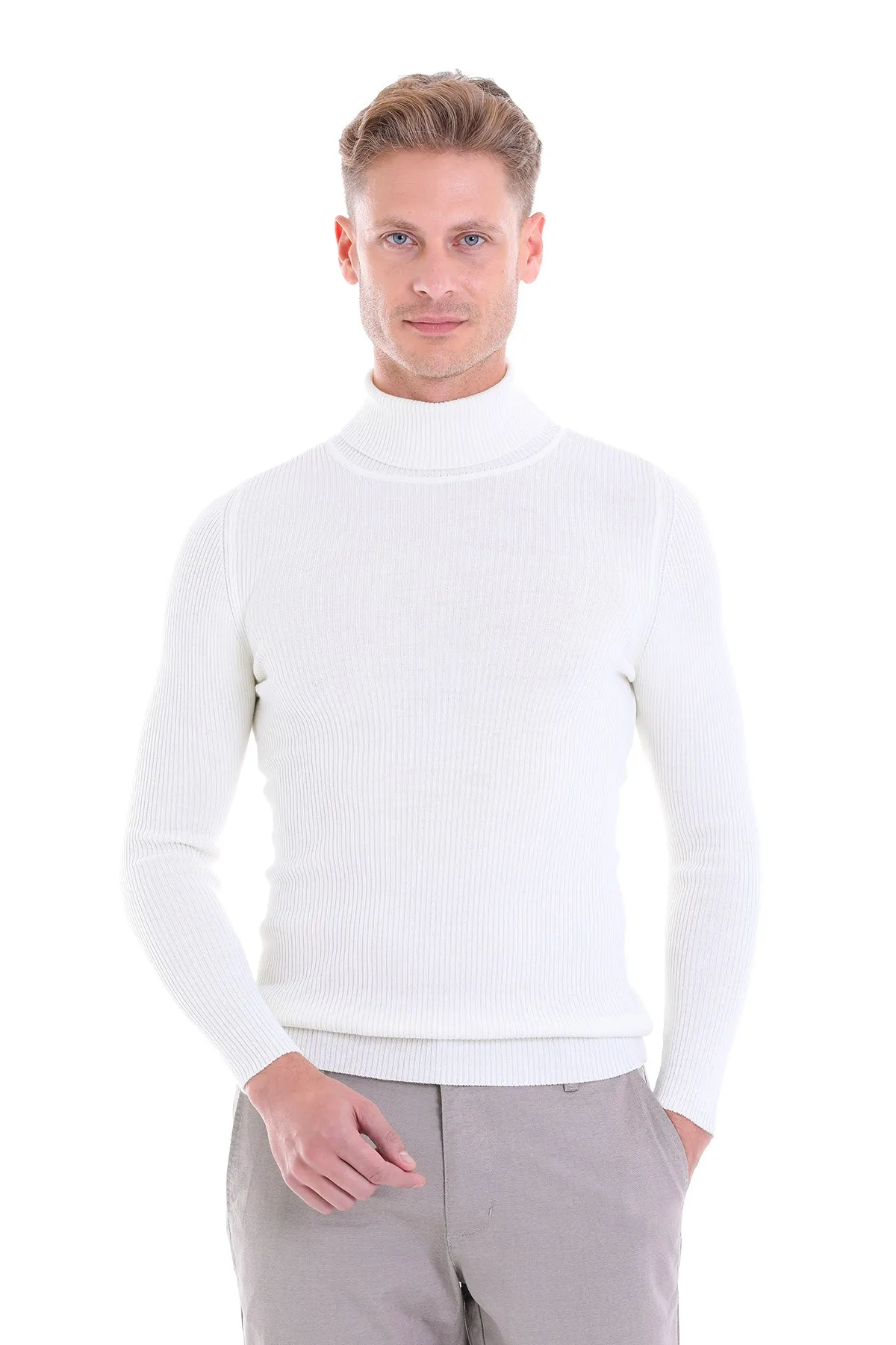 Comfort Fit Wool Blend Ecru Turtleneck Sweater